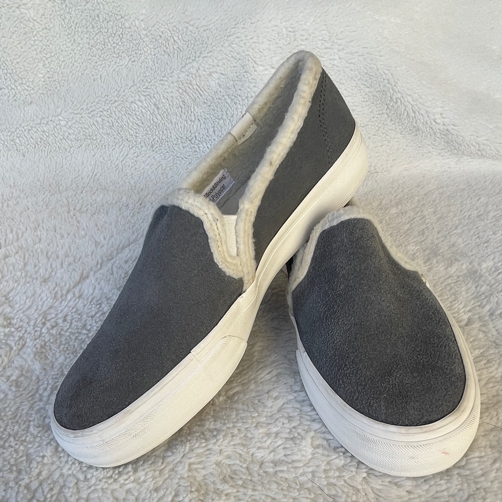 KEDS Sneakers Slip on Grey/Cream lined inside Size 5.5 w